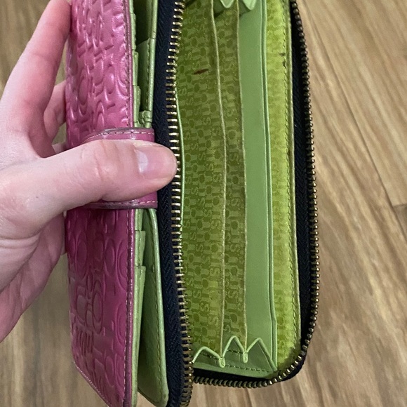 Tous Urban Logo Collection Pink Green Leather Snap Accordion Wallet - Picture 5 of 6